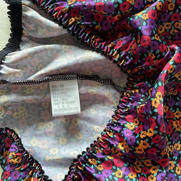 Intimate wear# - Picture 3 of 7